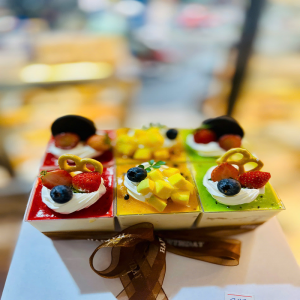 Bánh Mousse Hoa Quả Tươi - NH22